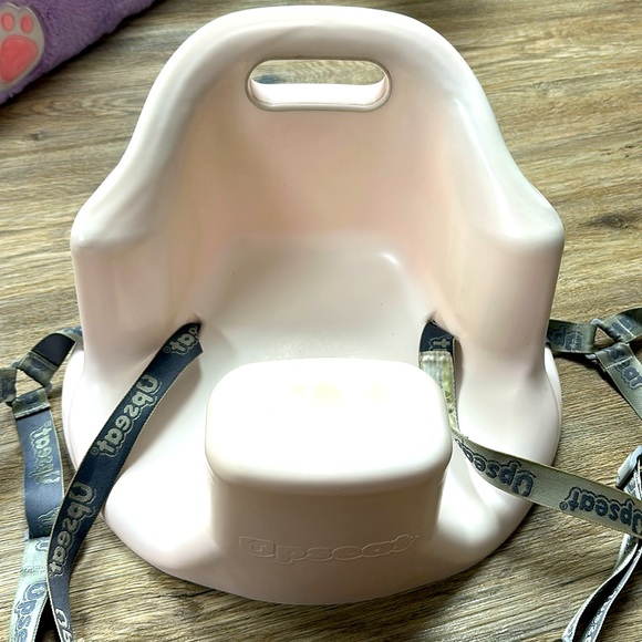 Upseat Baby Floor & Booster Seat with Tray - Picture 8 of 11